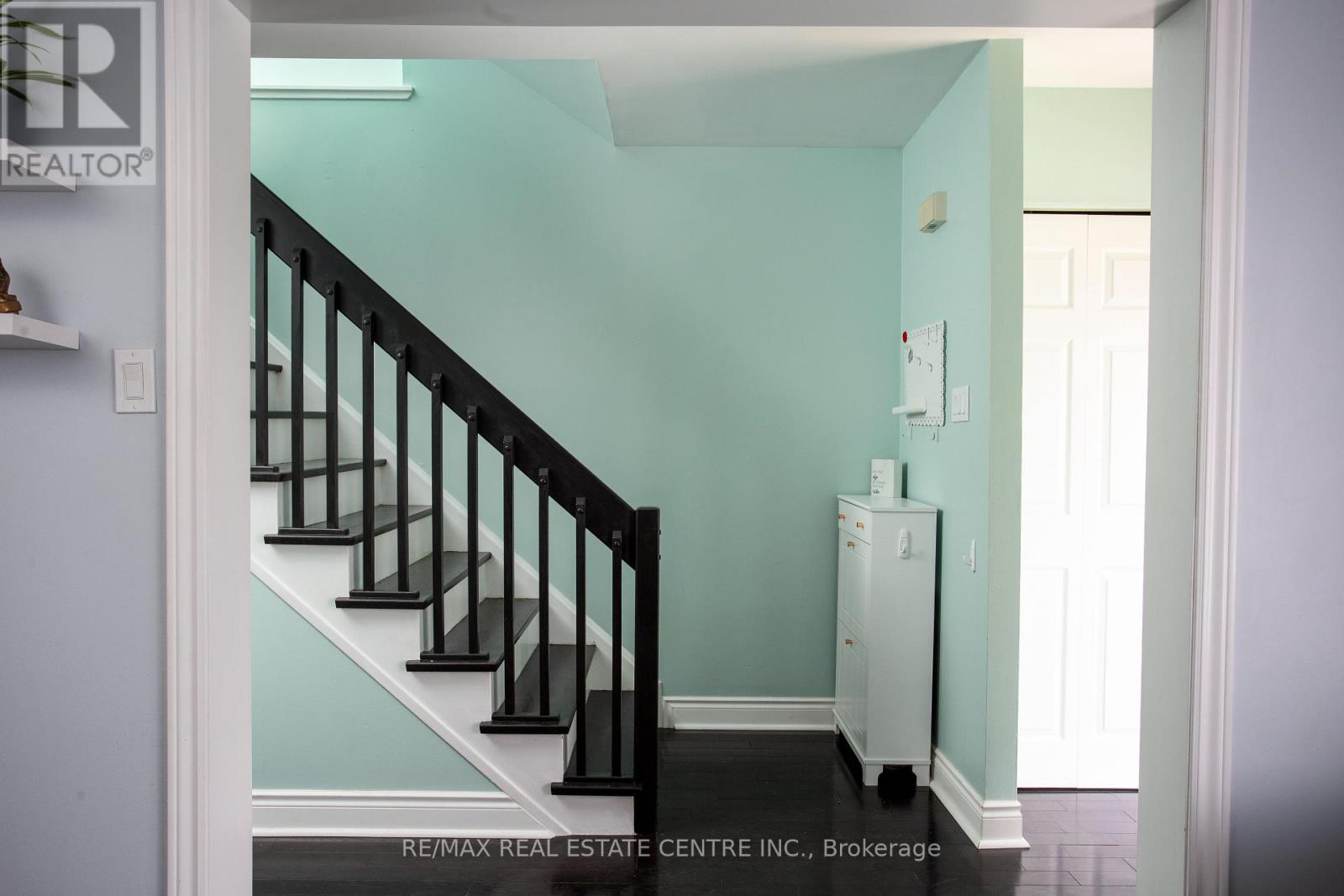 289 ARCHDEKIN DRIVE - 4