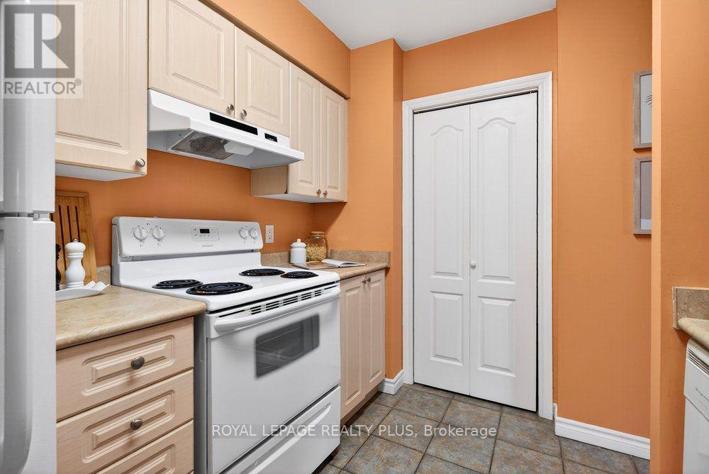 #412 2088 LAWRENCE AVENUE W - 15