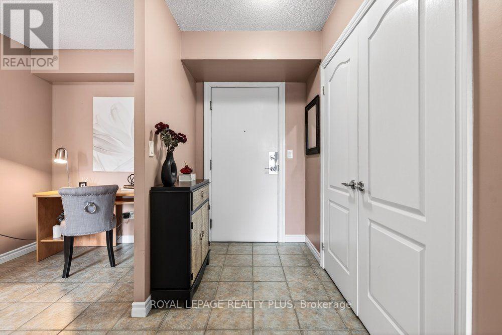 #412 2088 LAWRENCE AVENUE W - 2