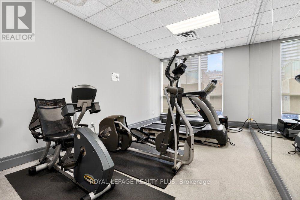 #412 2088 LAWRENCE AVENUE W - 31
