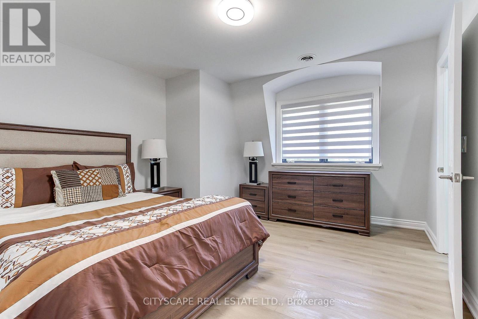 1543 INDIAN GROVE - Image 32
