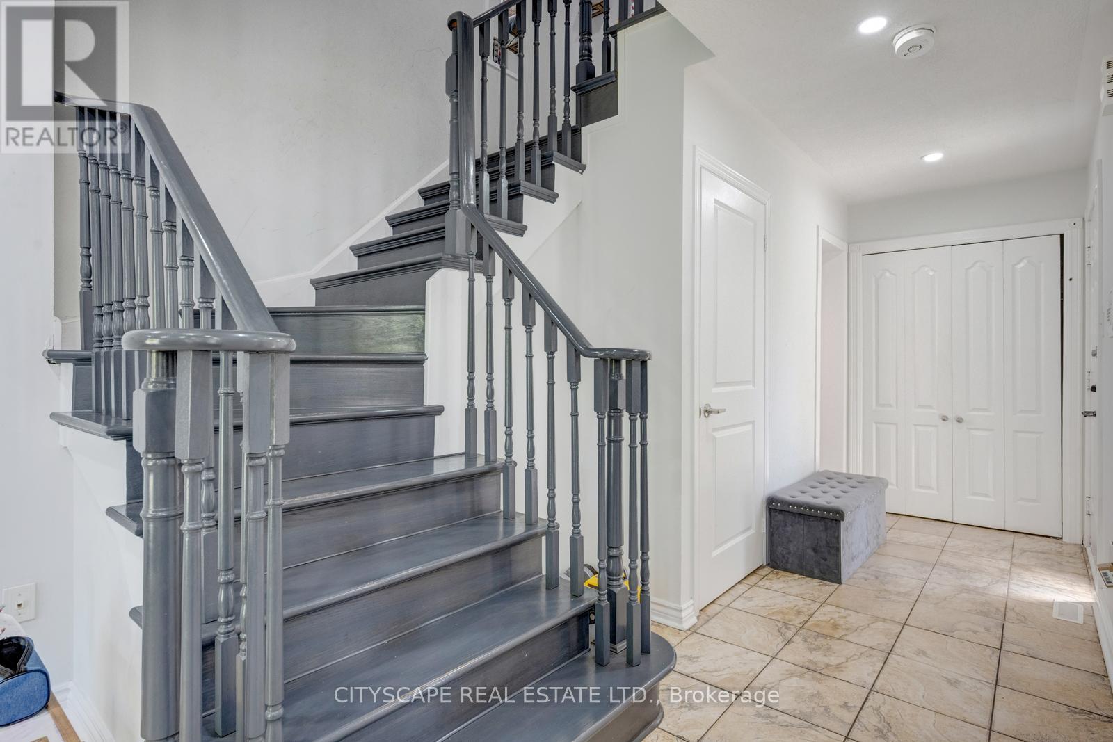 65 MULLIS CRESCENT - 16