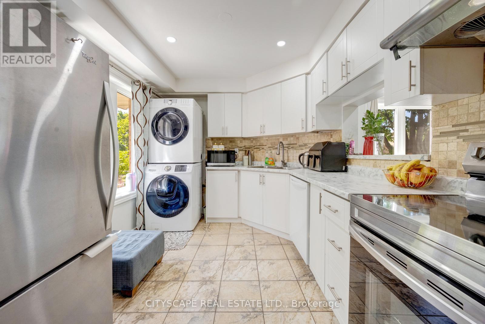 65 MULLIS CRESCENT - 18