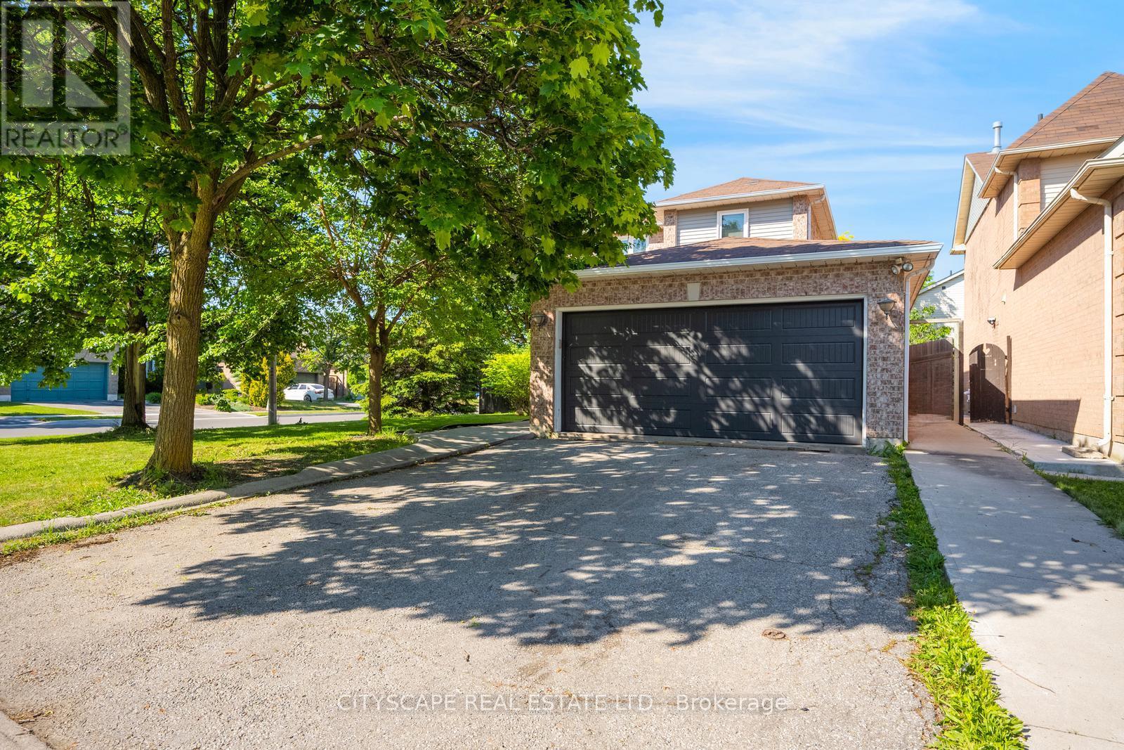 65 MULLIS CRESCENT - 3
