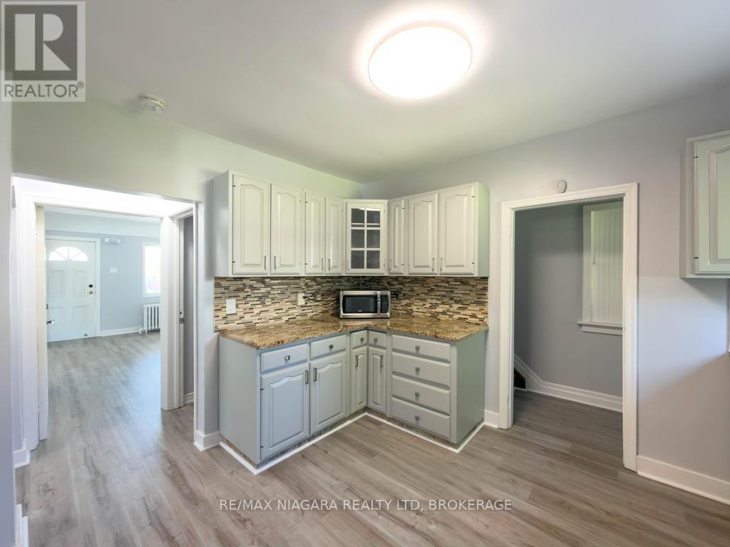 5576 DESSON AVENUE - 17