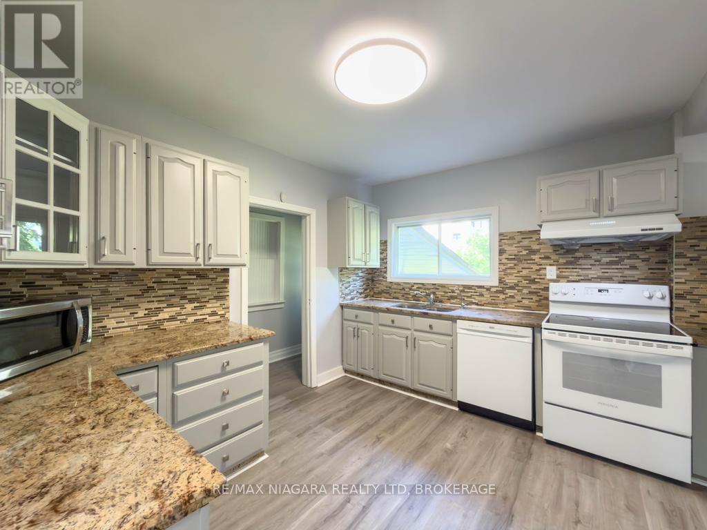 5576 DESSON AVENUE - 18