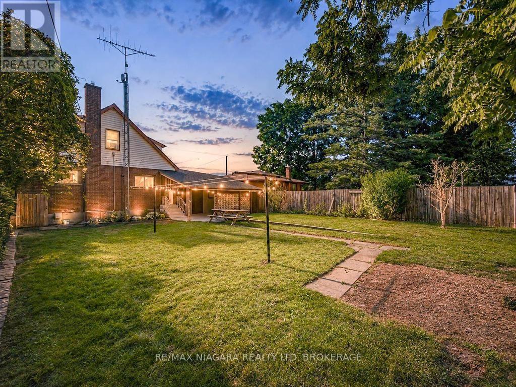 5576 DESSON AVENUE - 37
