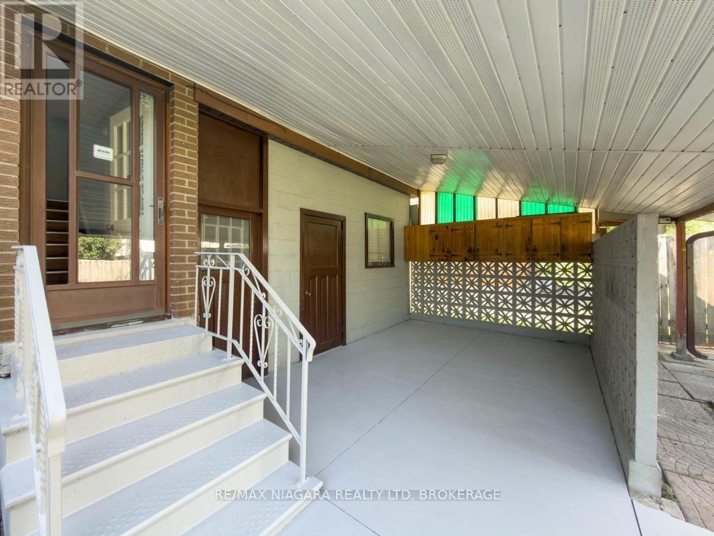 5576 DESSON AVENUE - 41