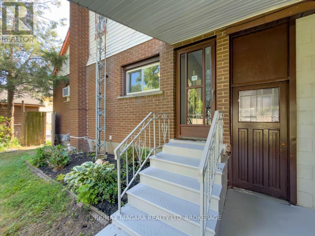 5576 DESSON AVENUE - 42