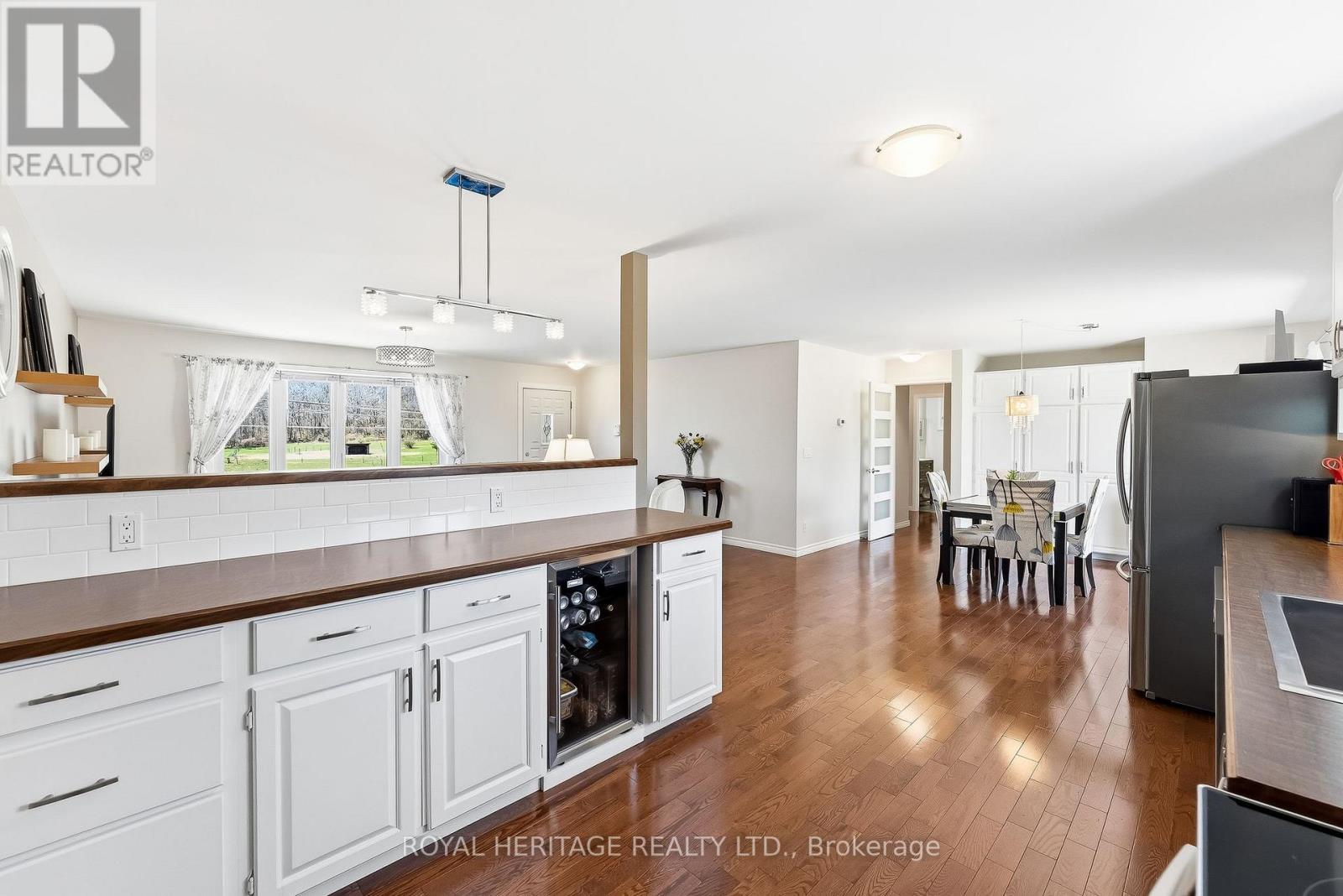 2434 WALLBRIDGE LOYALIST ROAD - 10