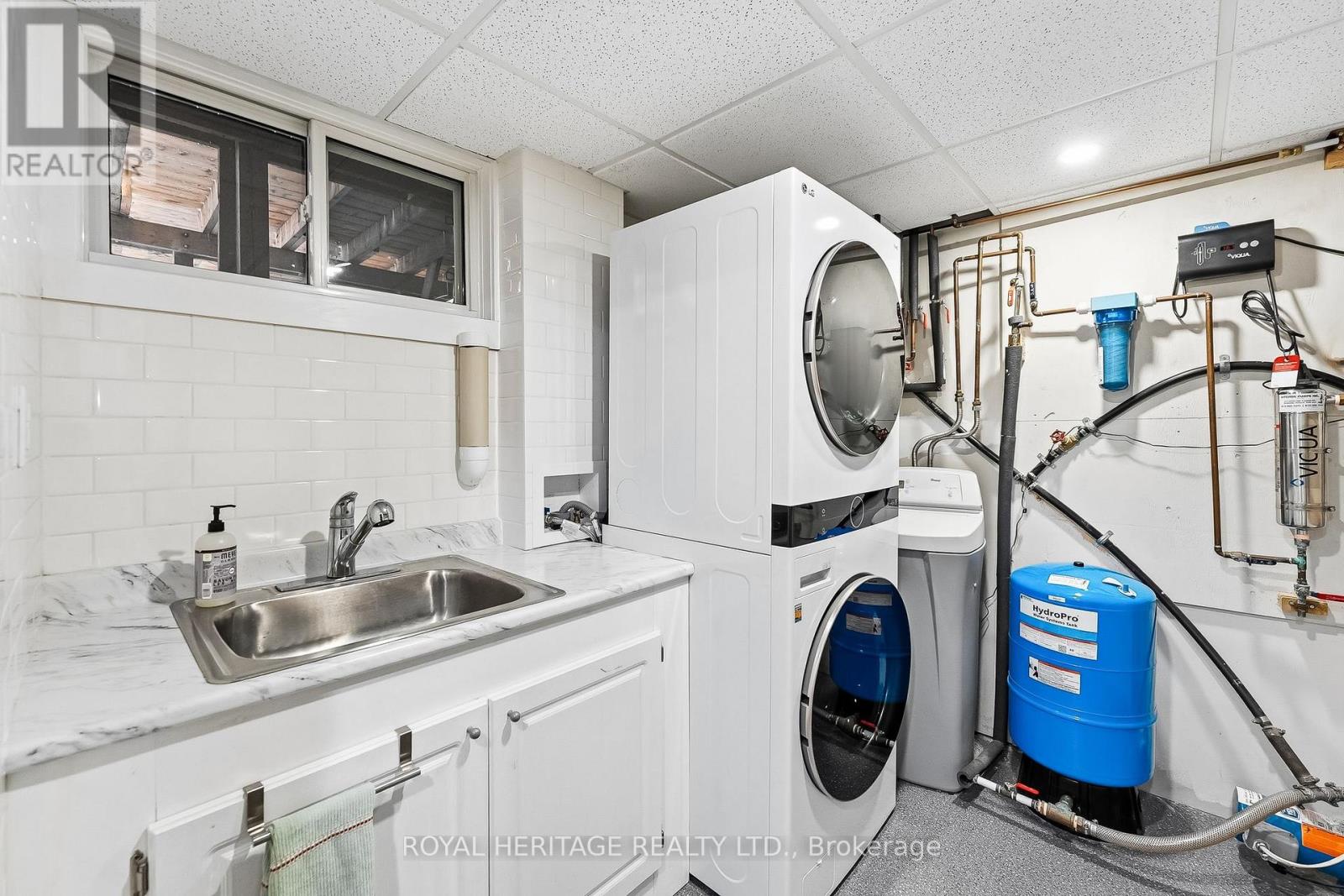 2434 WALLBRIDGE LOYALIST ROAD - 28