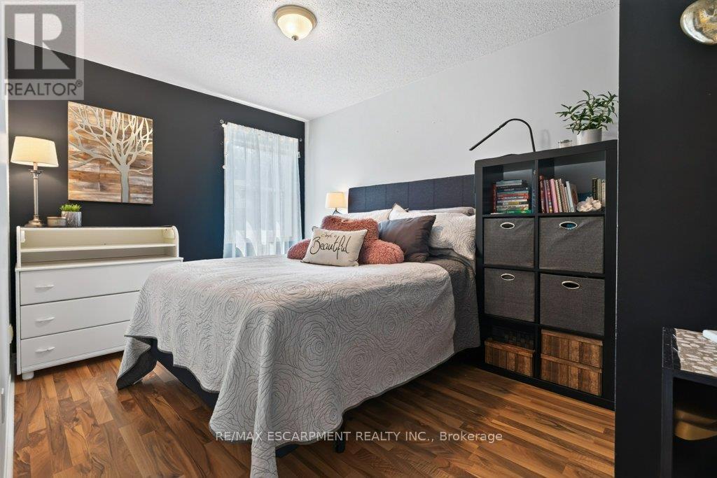 #55 55 KERMAN AVENUE - Image 14