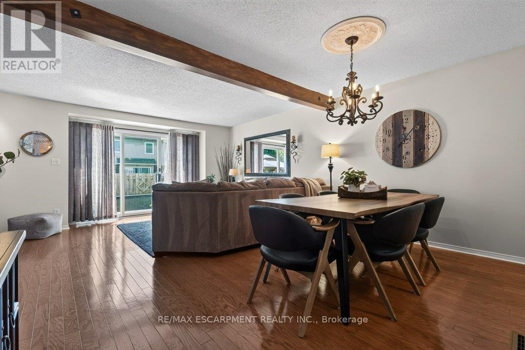 #55 55 KERMAN AVENUE - Image 5
