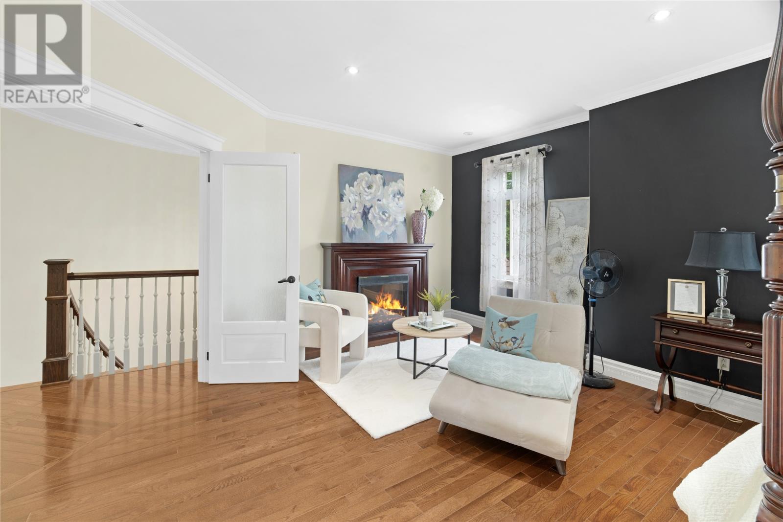 8 Carriage Lane - 22