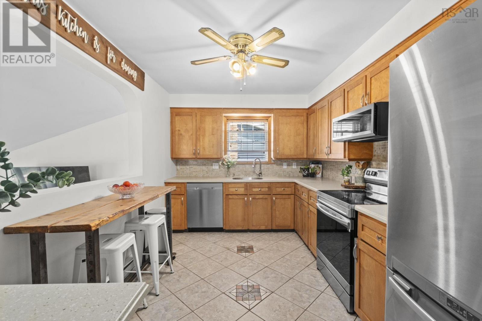 Property 12 of 51 of 44 Tantling Crescent