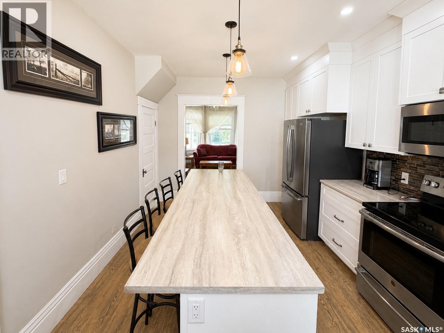 205 3rd AVENUE - 11