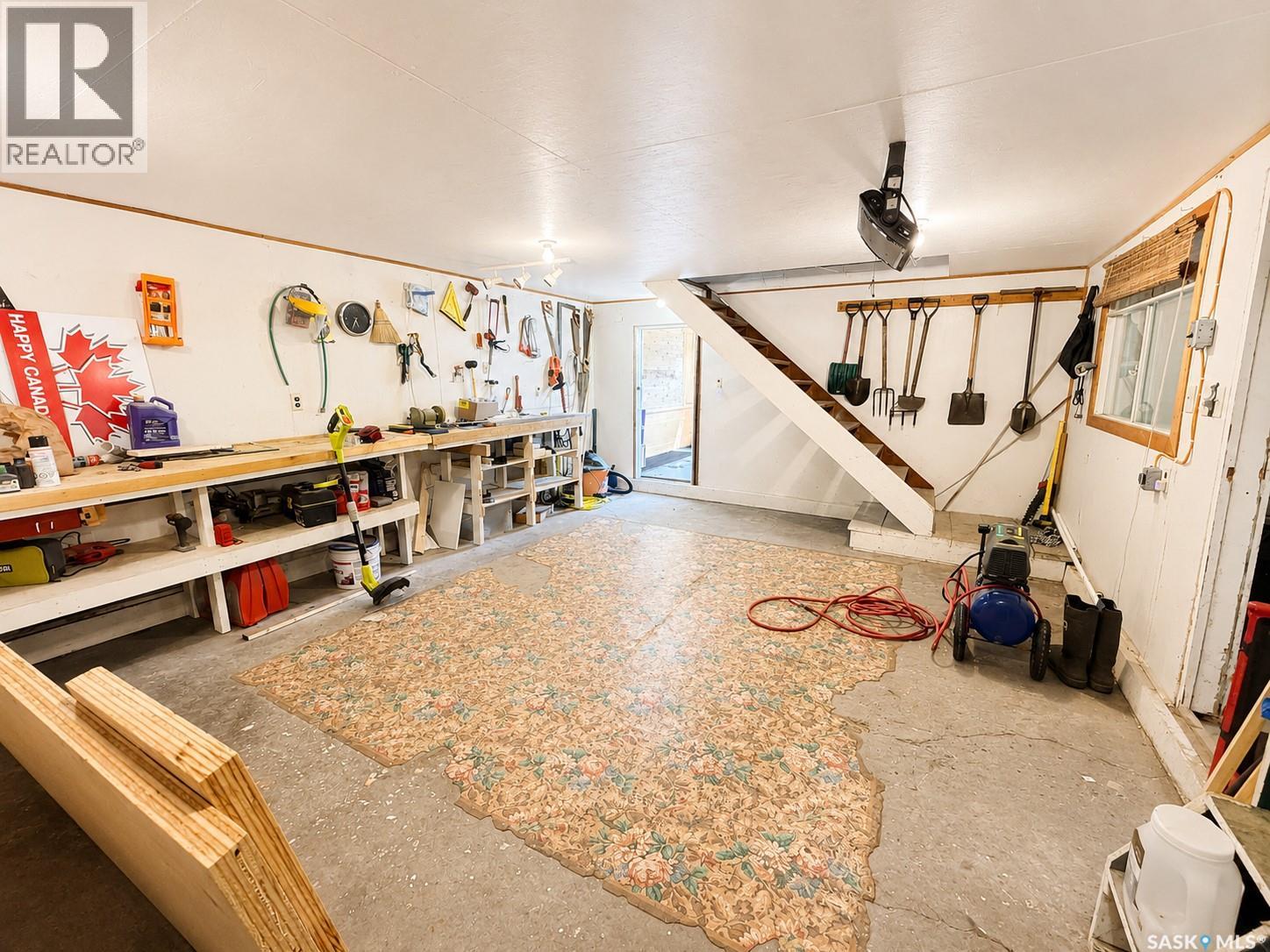 205 3rd AVENUE - 42