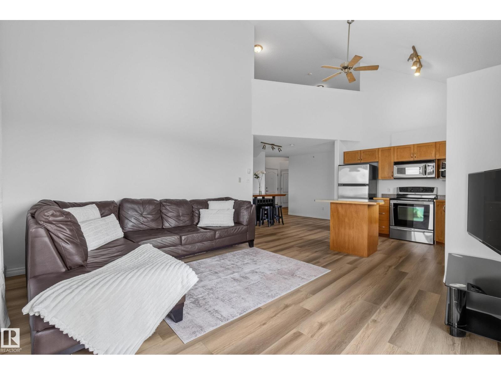 #430 3425 19 ST NW - 1