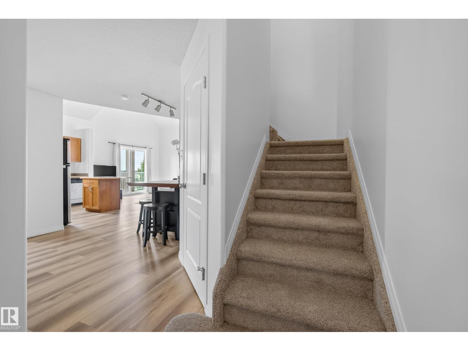 #430 3425 19 ST NW - 39