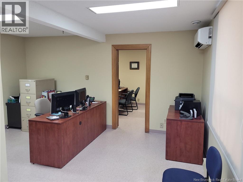 48 Hatheway Crescent, Saint John, New Brunswick, E2M5V3, Saint John, New Brunswick — photo 5 of 5