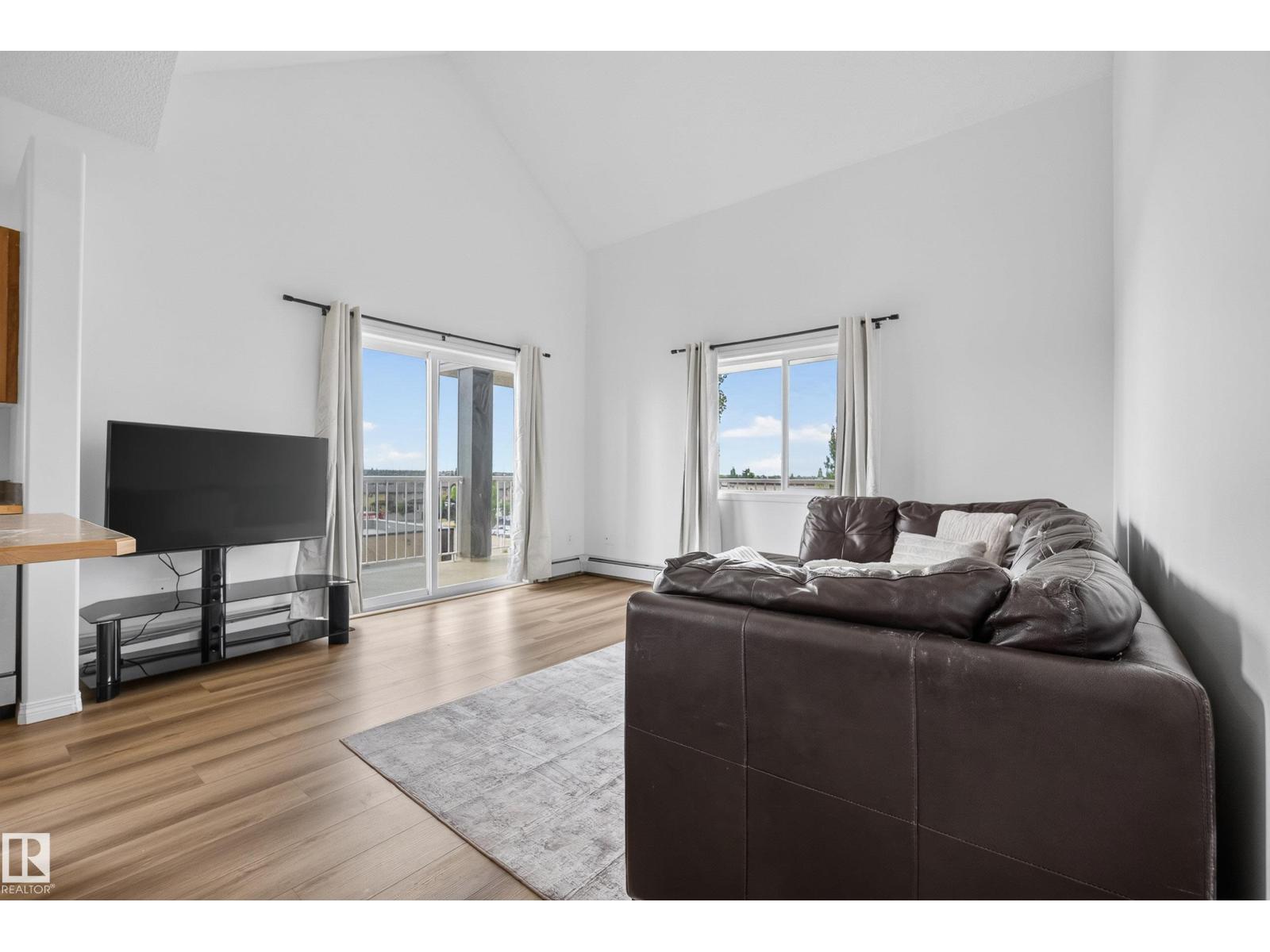 #430 3425 19 ST NW - 24