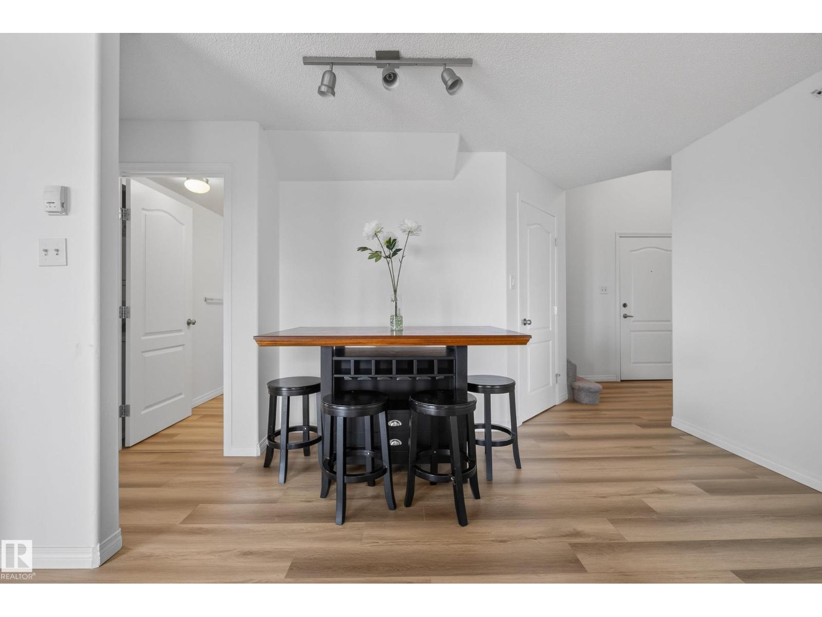 #430 3425 19 ST NW - 17
