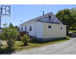 35 Harbour Road thumbnail 32