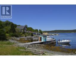 35 Harbour Road thumbnail 5