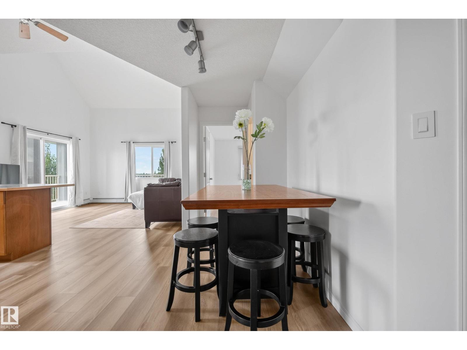 #430 3425 19 ST NW - 15