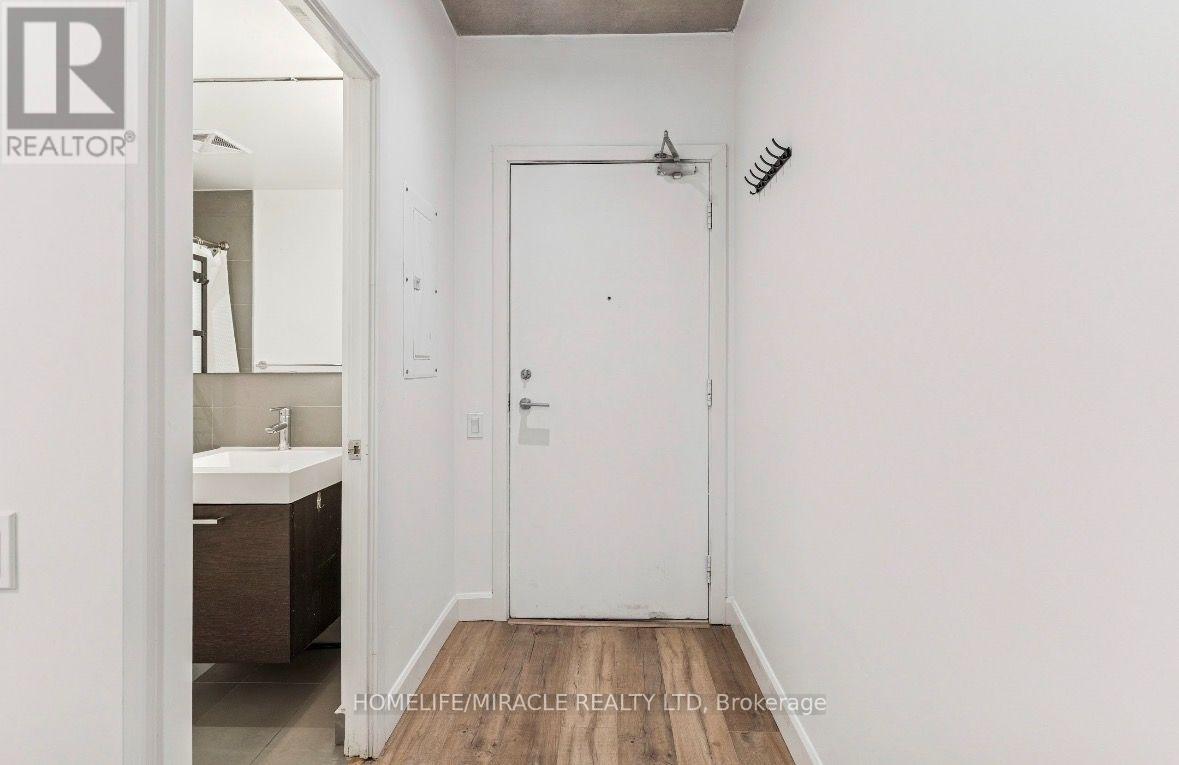 #207 318 KING STREET E - 7