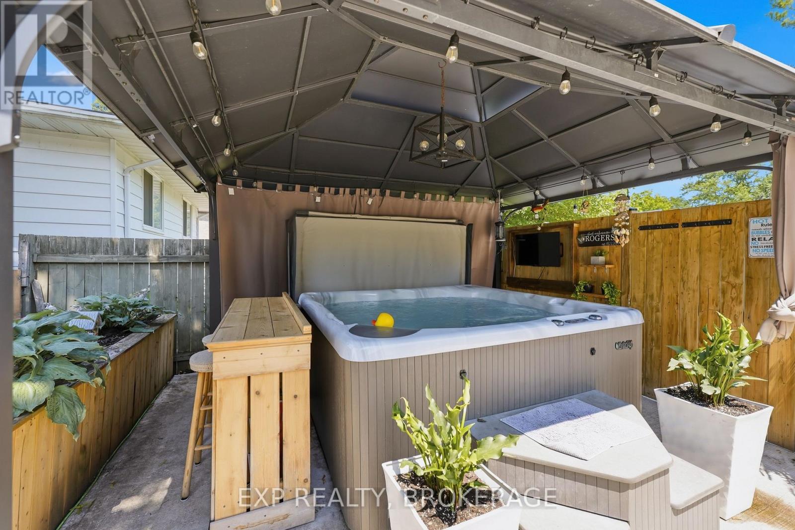 729 ALLUM AVENUE - 41