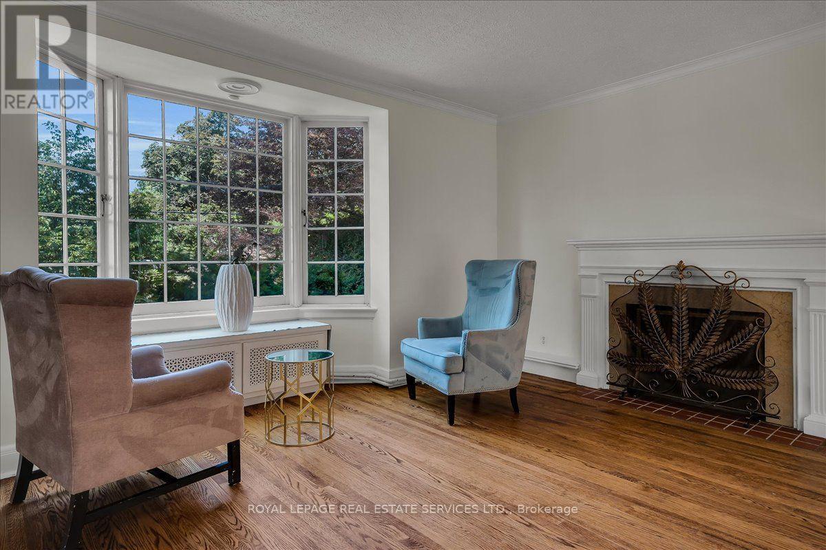 19 STRATHGOWAN CRESCENT - 8