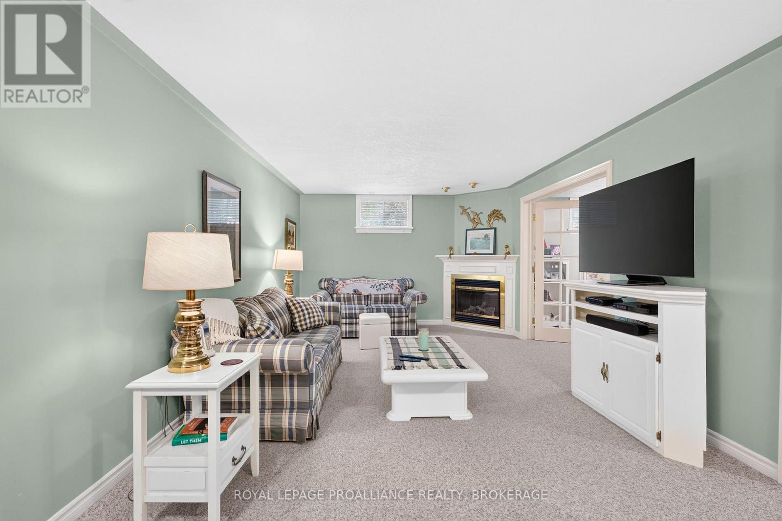 657 ROOSEVELT DRIVE - 24