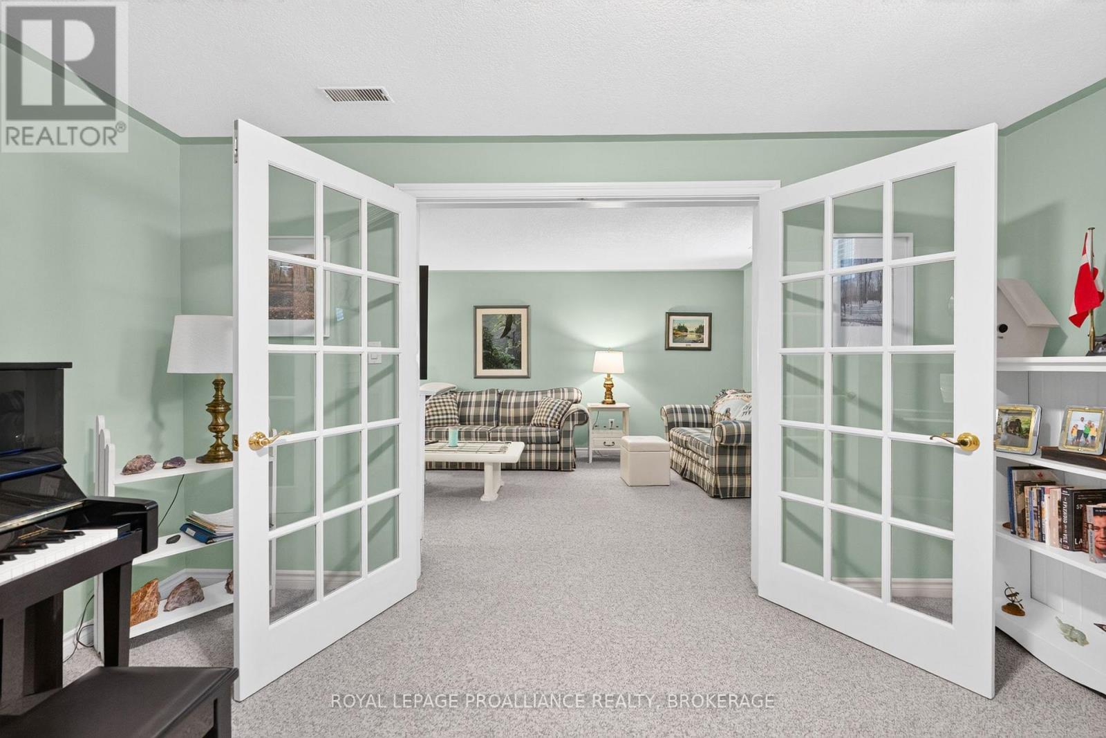 657 ROOSEVELT DRIVE - 43