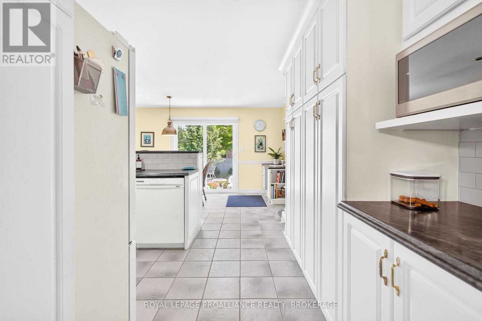 657 ROOSEVELT DRIVE - 8