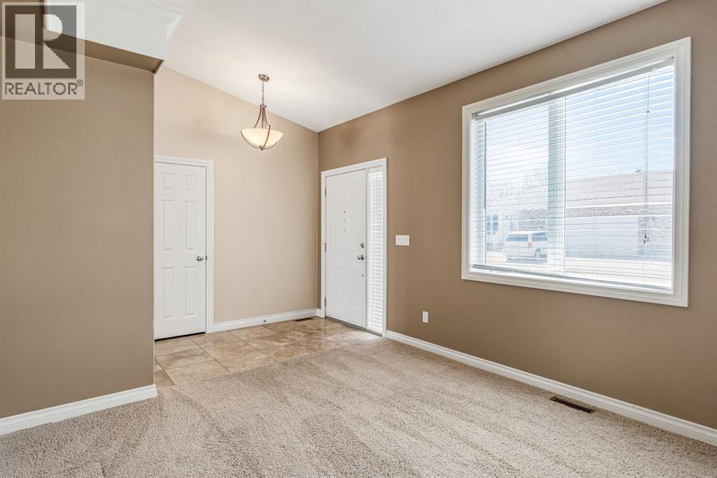 258 2A Street W - 3
