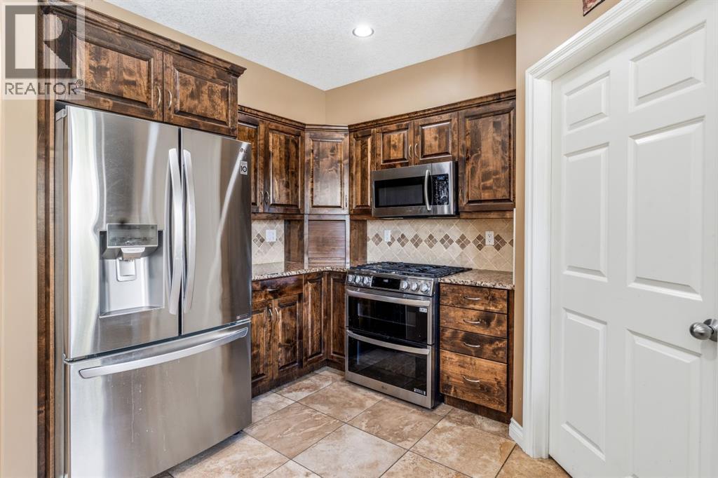 258 2A Street W - 10