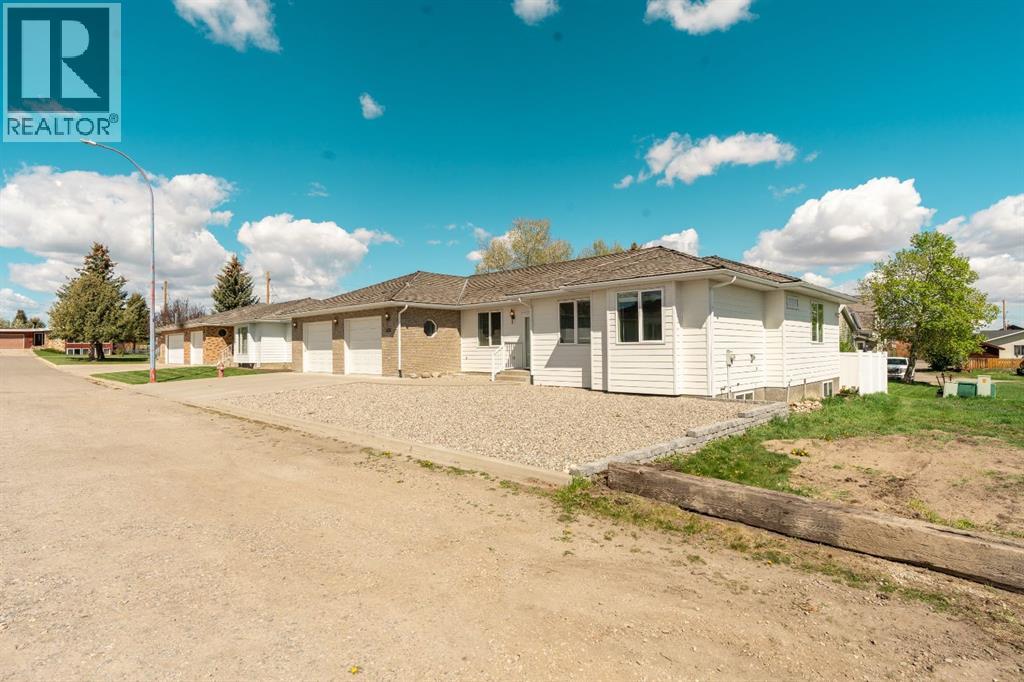 258 2A Street W - 39