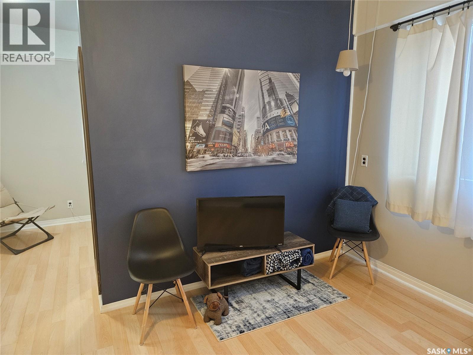 205 Main STREET - 4