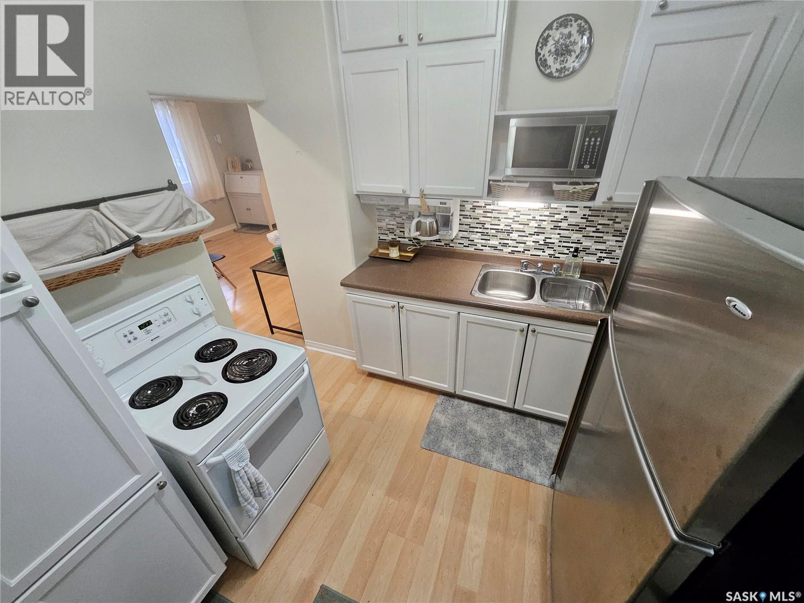 205 Main STREET - 7