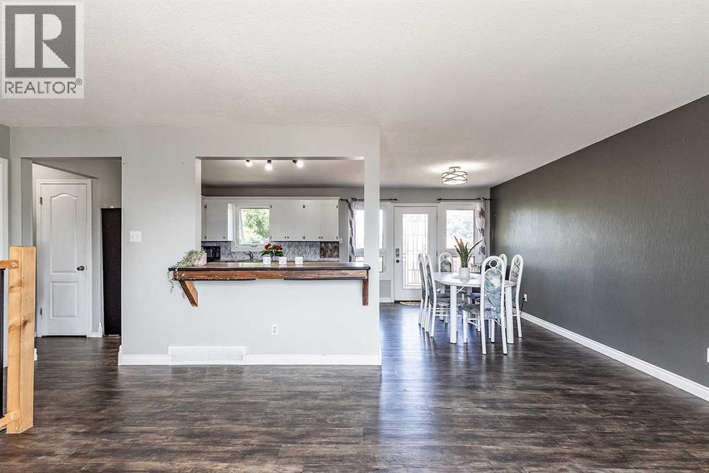 516 Sissons Crescent SE - 8