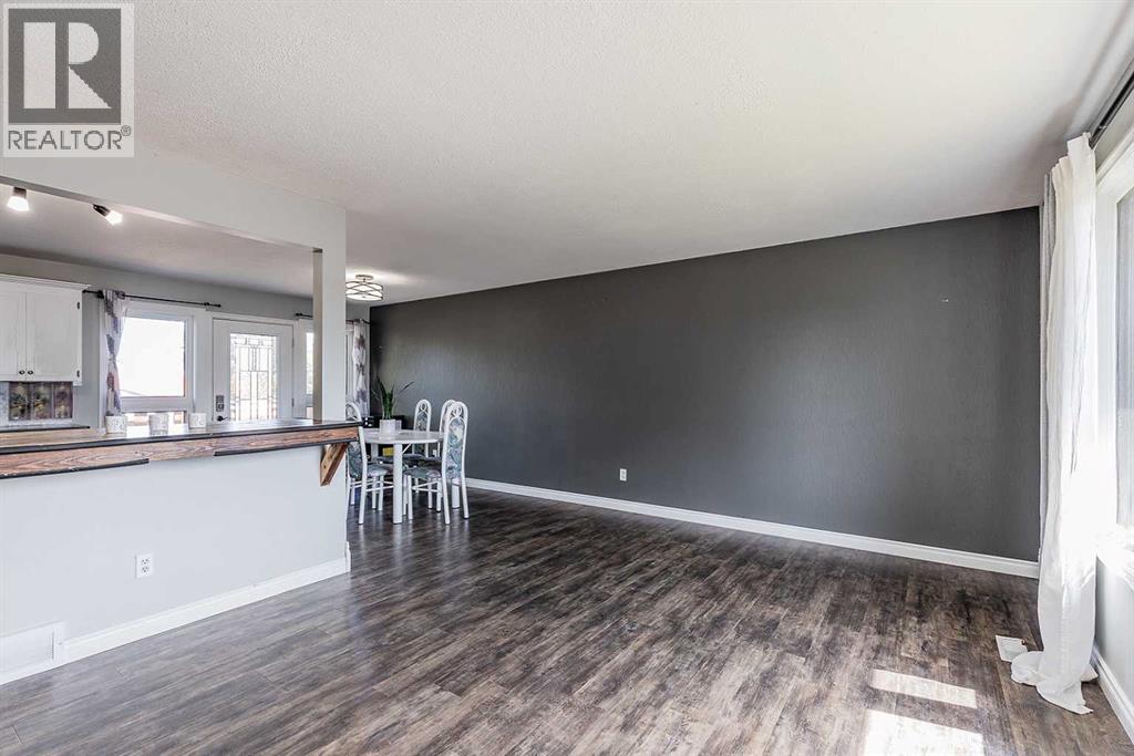 516 Sissons Crescent SE - 7