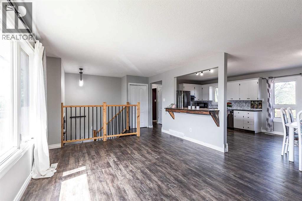 516 Sissons Crescent SE - 9