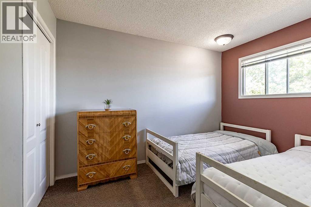516 Sissons Crescent SE - 20