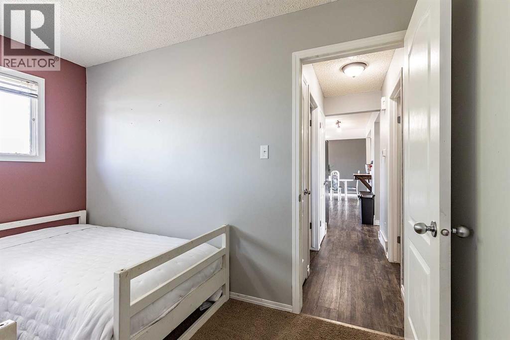 516 Sissons Crescent SE - 22