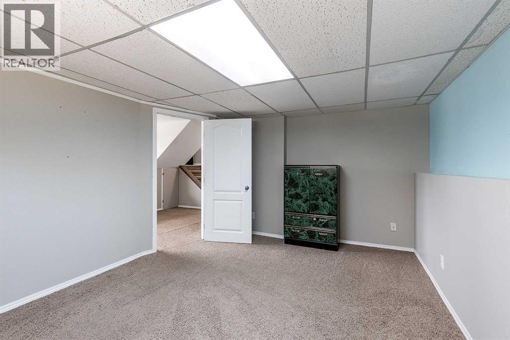 516 Sissons Crescent SE - 26