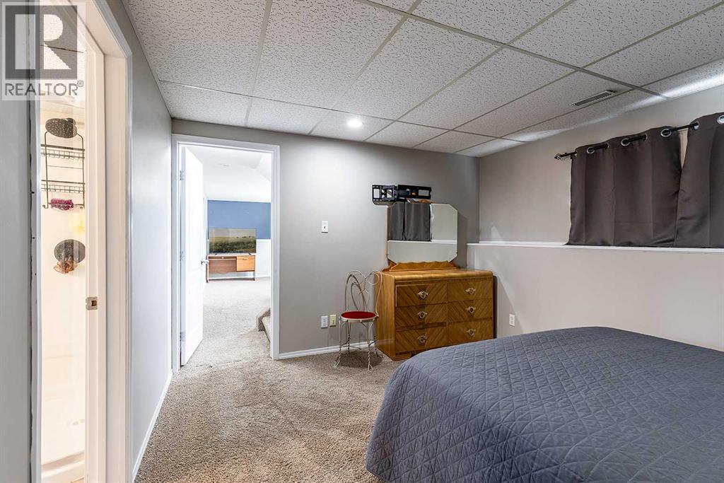 516 Sissons Crescent SE - 28