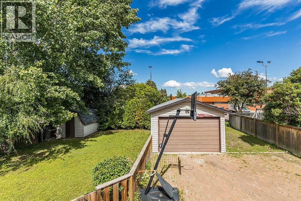 516 Sissons Crescent SE - 37