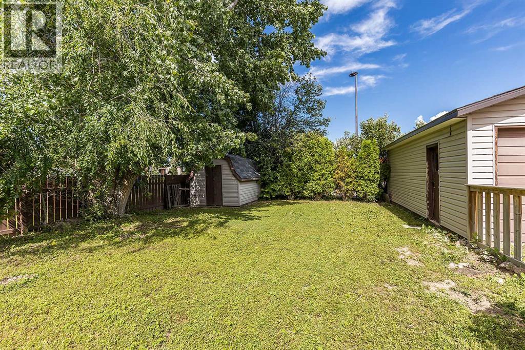 516 Sissons Crescent SE - 39