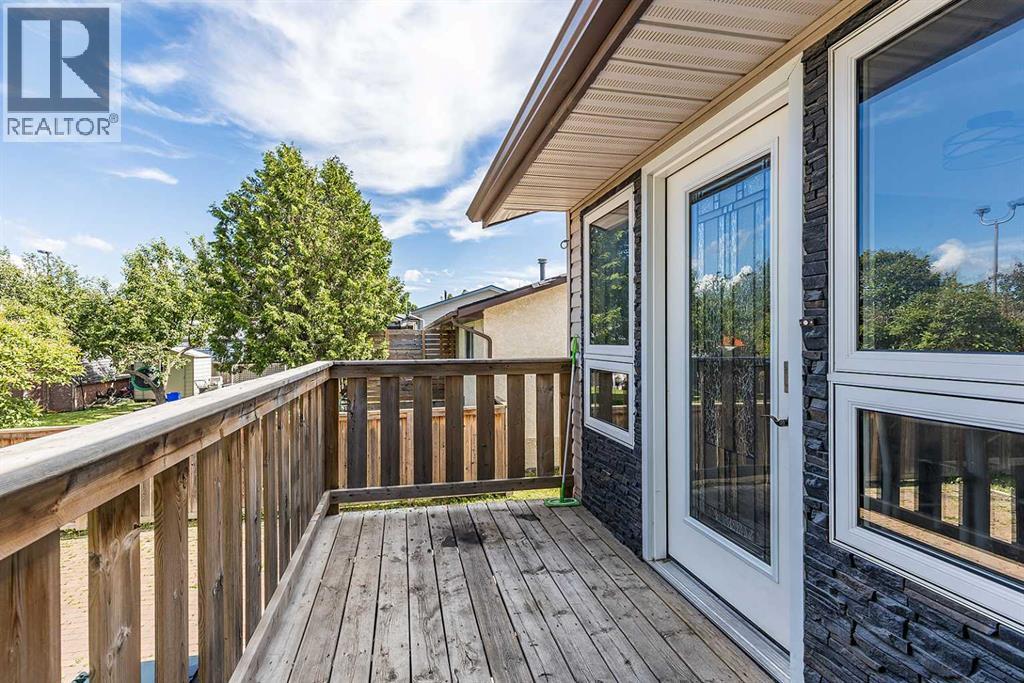 516 Sissons Crescent SE - 35